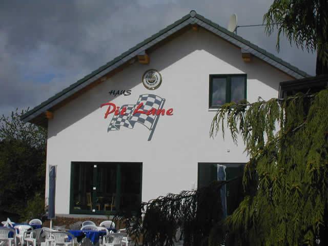 נורבורג Hotel Pit Lane "Home Of Motorsport" מראה חיצוני תמונה